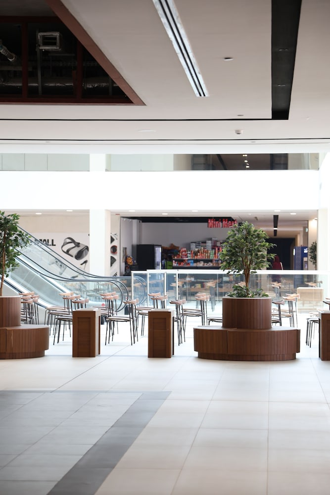 Shopping mall