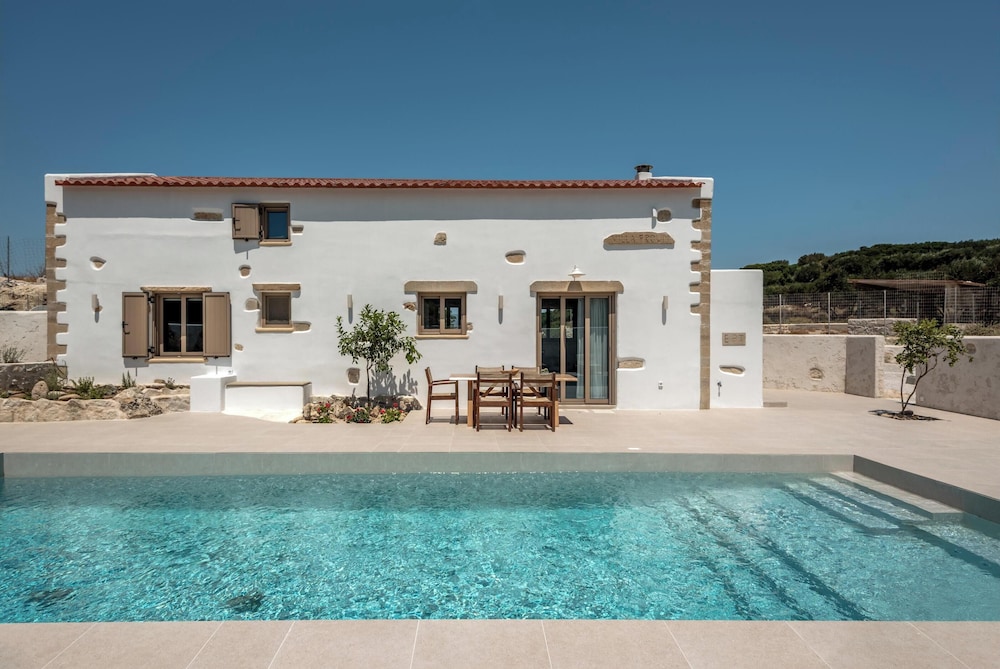 Private pool