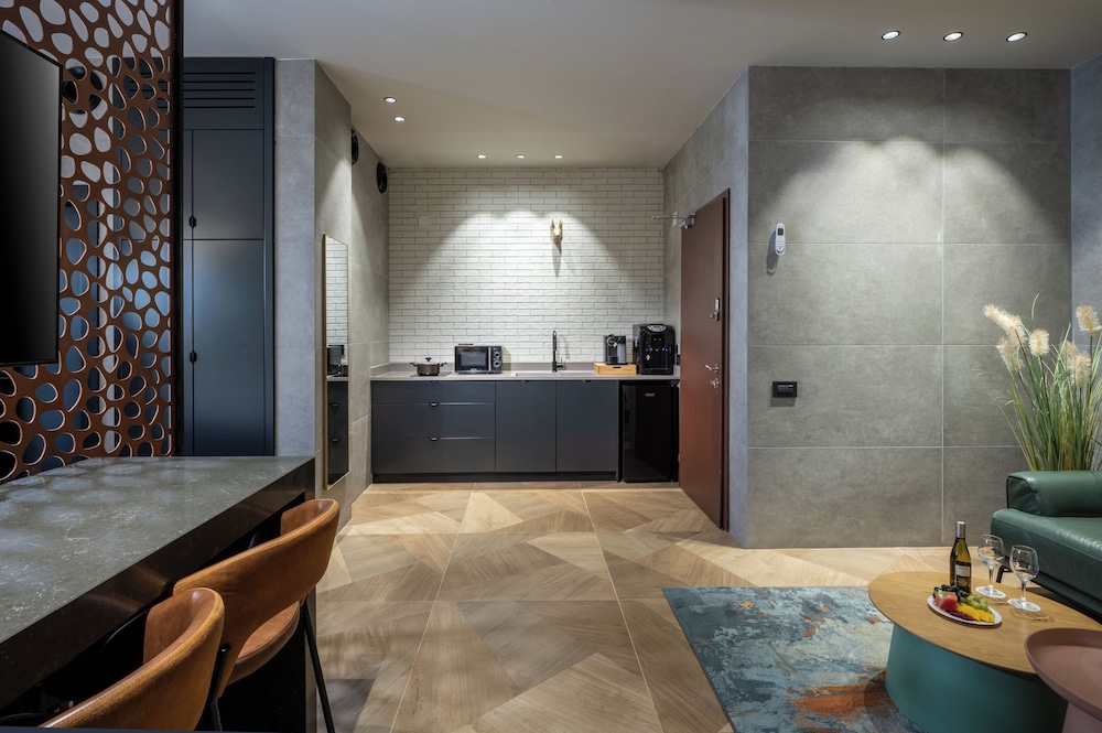 Private kitchenette