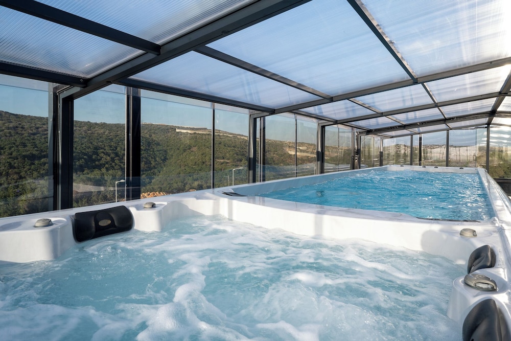 Private pool