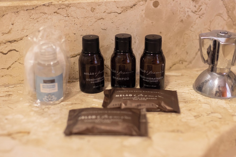 Bathroom amenities