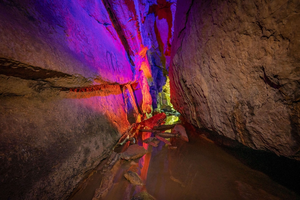 Spelunking/cave exploring