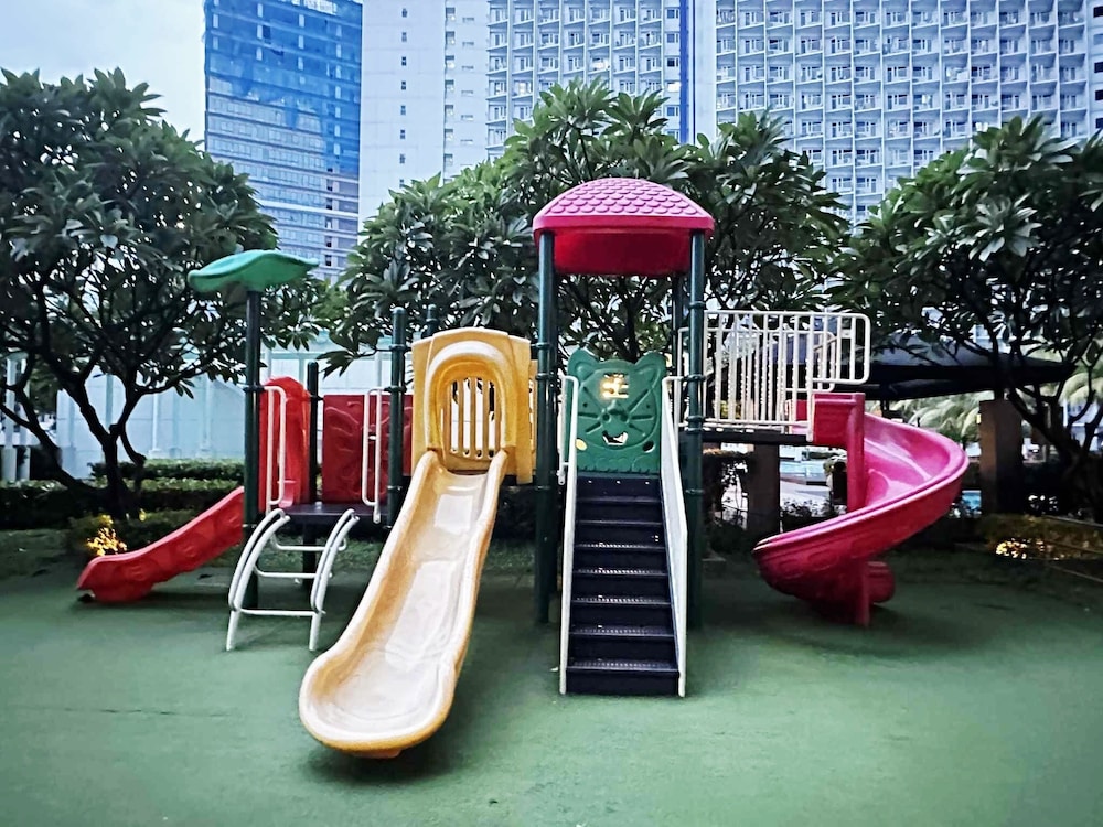 Children's play area - outdoor