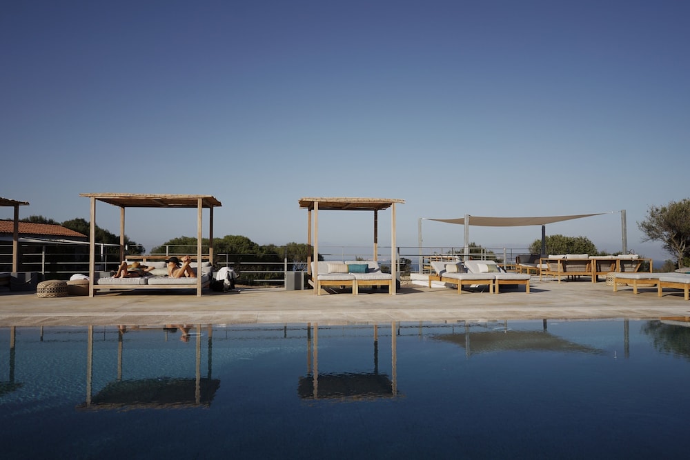 Rooftop pool