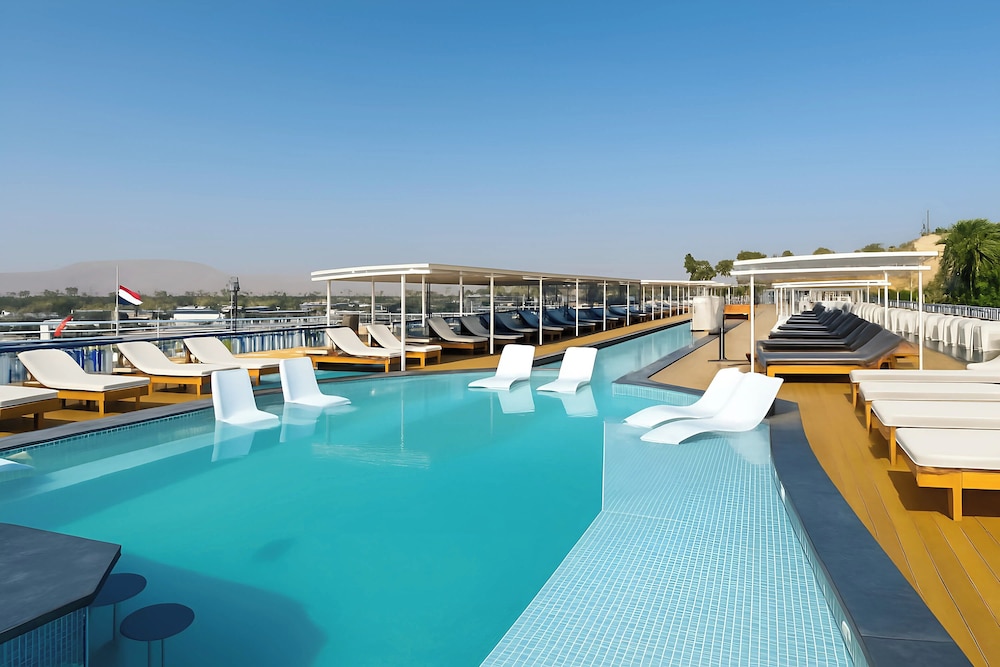 Sundeck