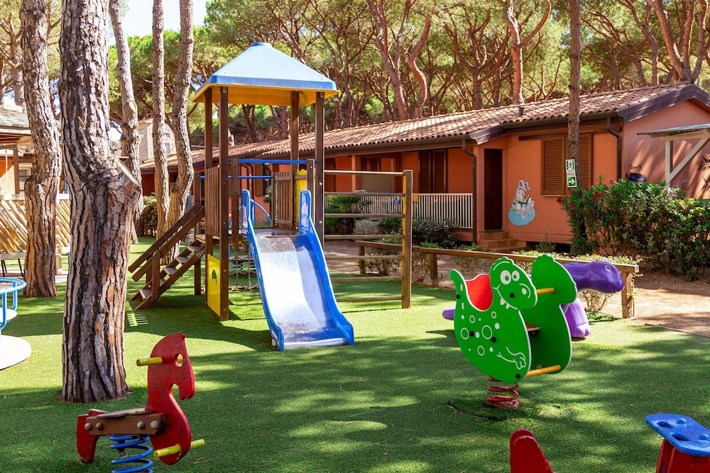 Children's play area - outdoor