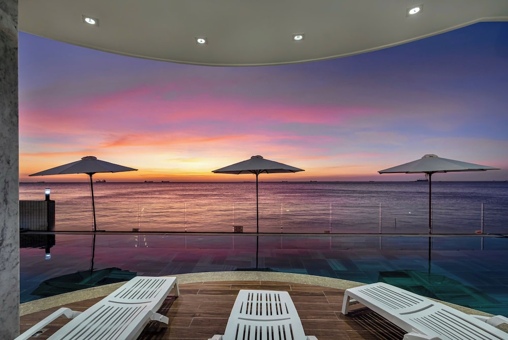 Beach/ocean view