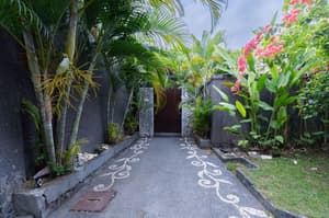 thumbnail: Exterior