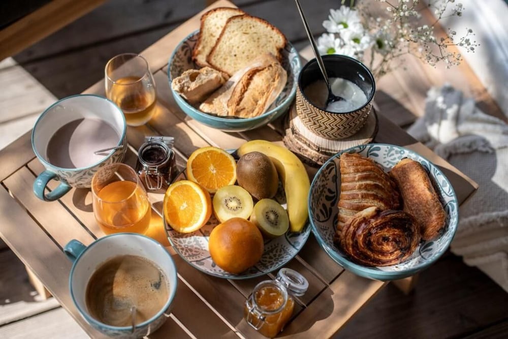 Breakfast meal