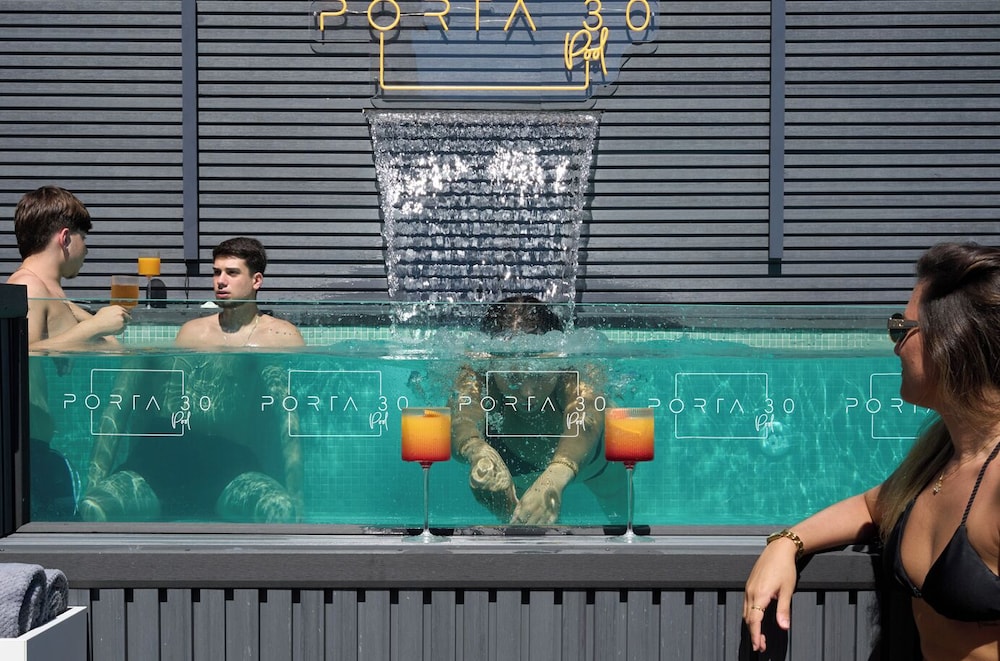 Pool waterfall