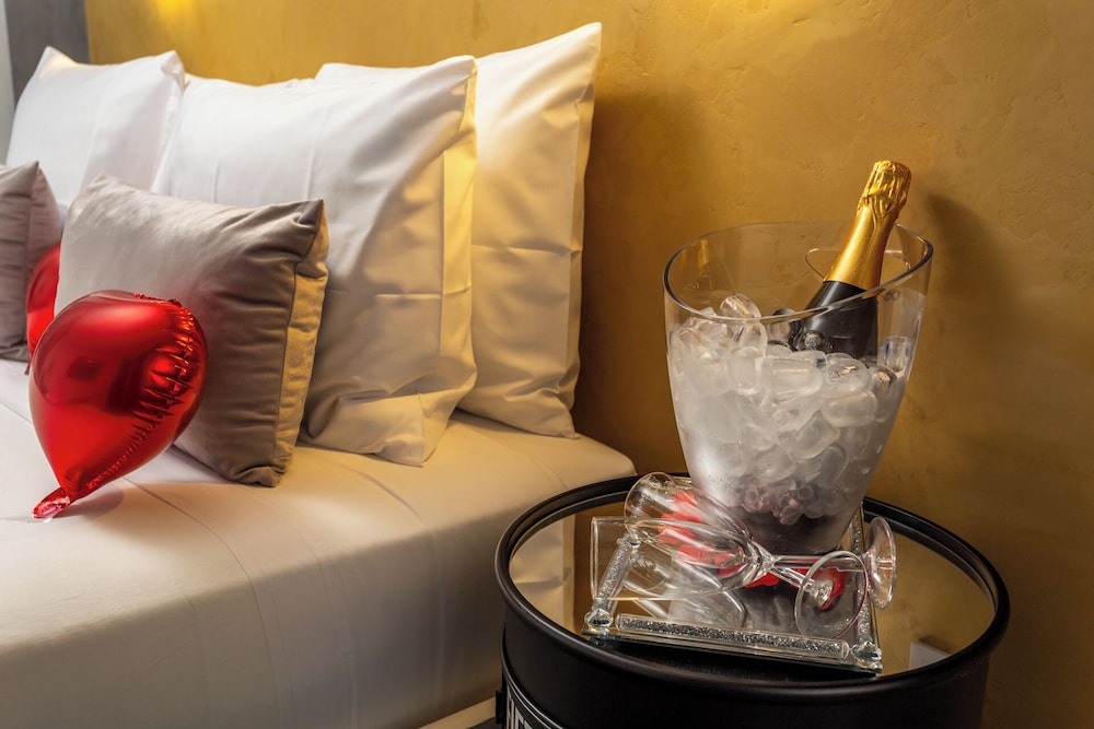 Champagne service