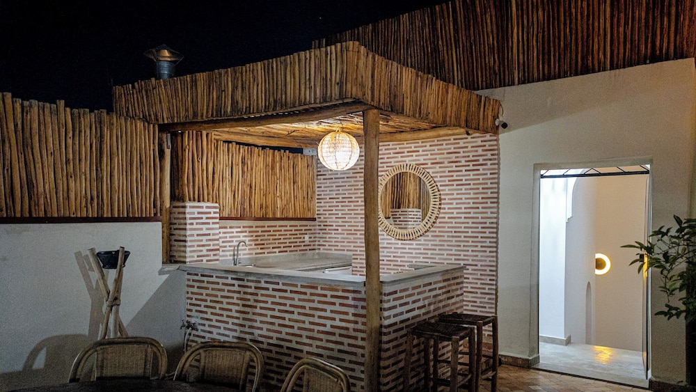 Poolside bar