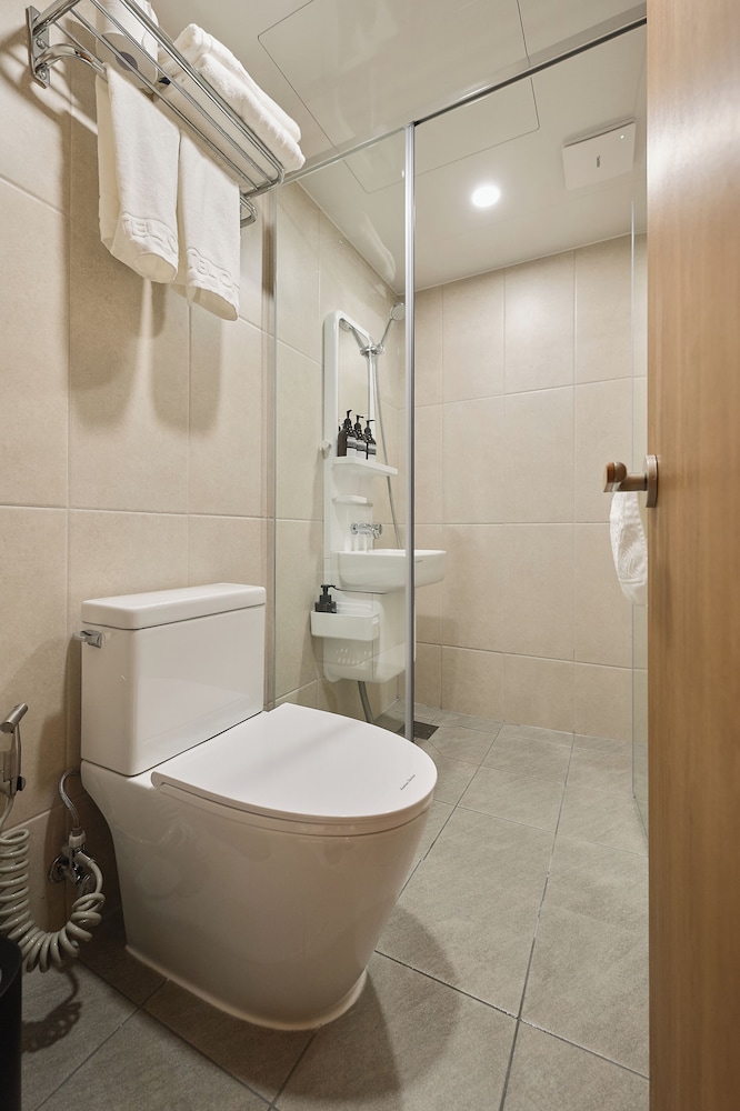 Bathroom shower