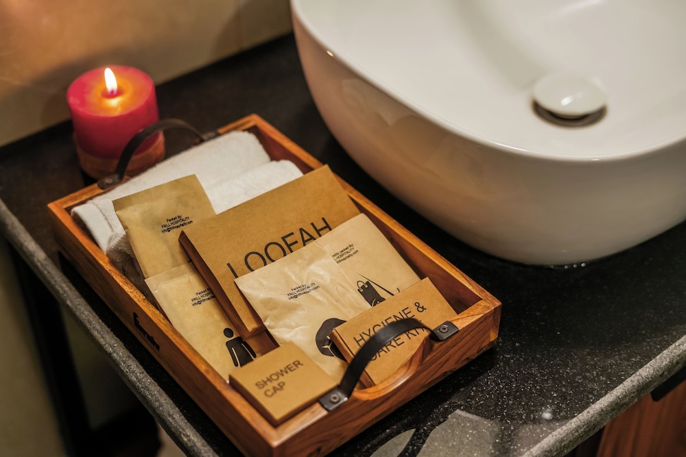 Bathroom amenities