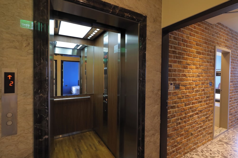 Elevator