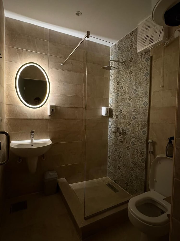 Bathroom shower