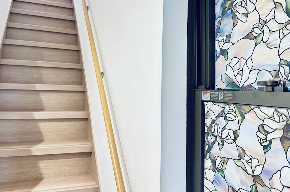 Handrails in stairways
