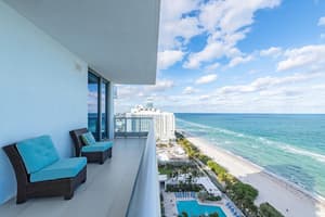 thumbnail: Balcony view