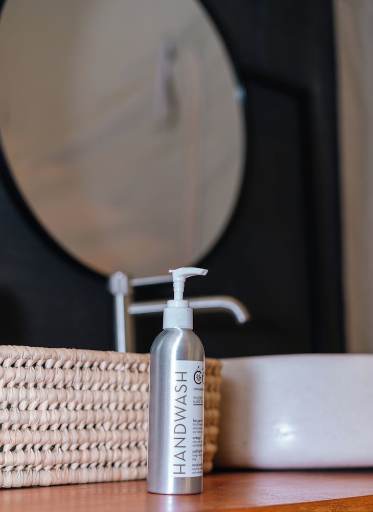 Bathroom amenities