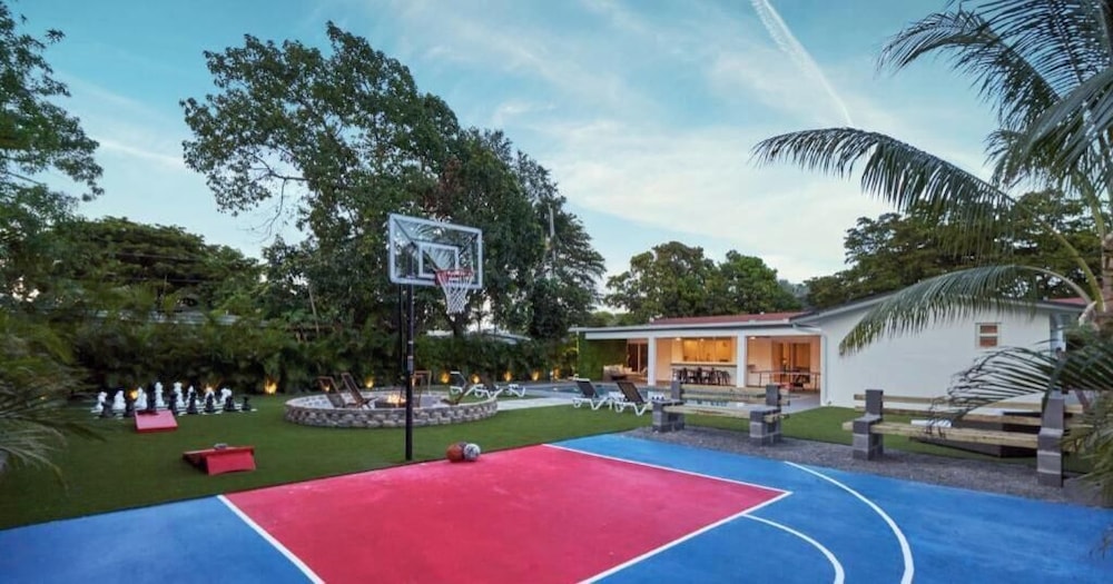 Sport court