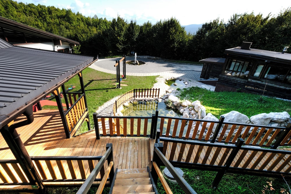 Children's play area - outdoor
