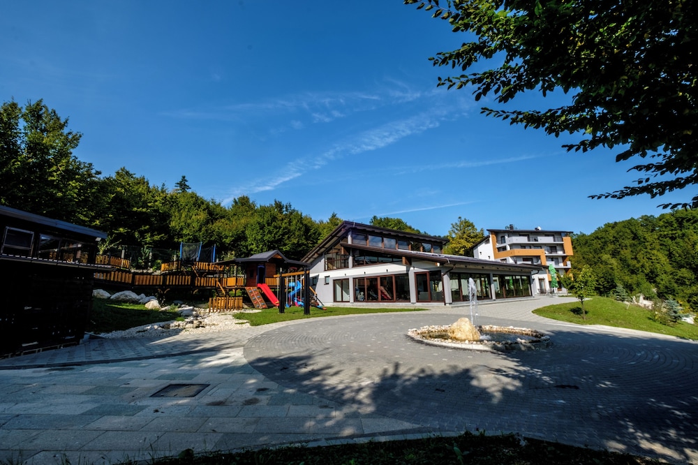 Children's play area - outdoor