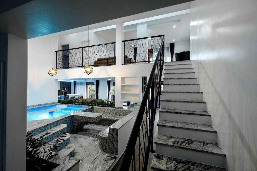 Private pool