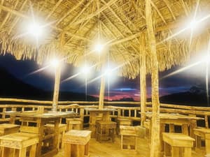 thumbnail: Outdoor dining
