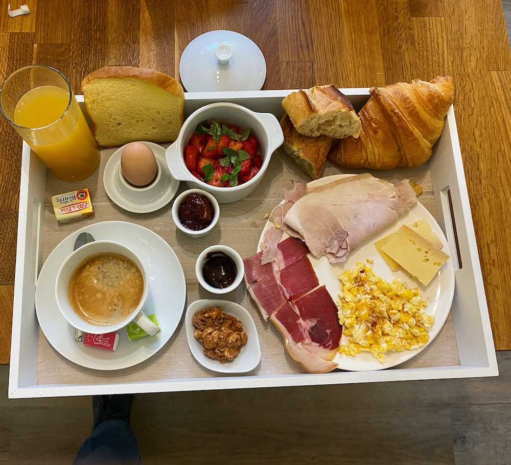 Breakfast meal