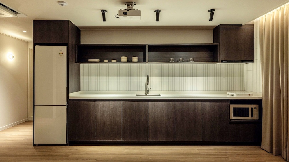 Private kitchenette