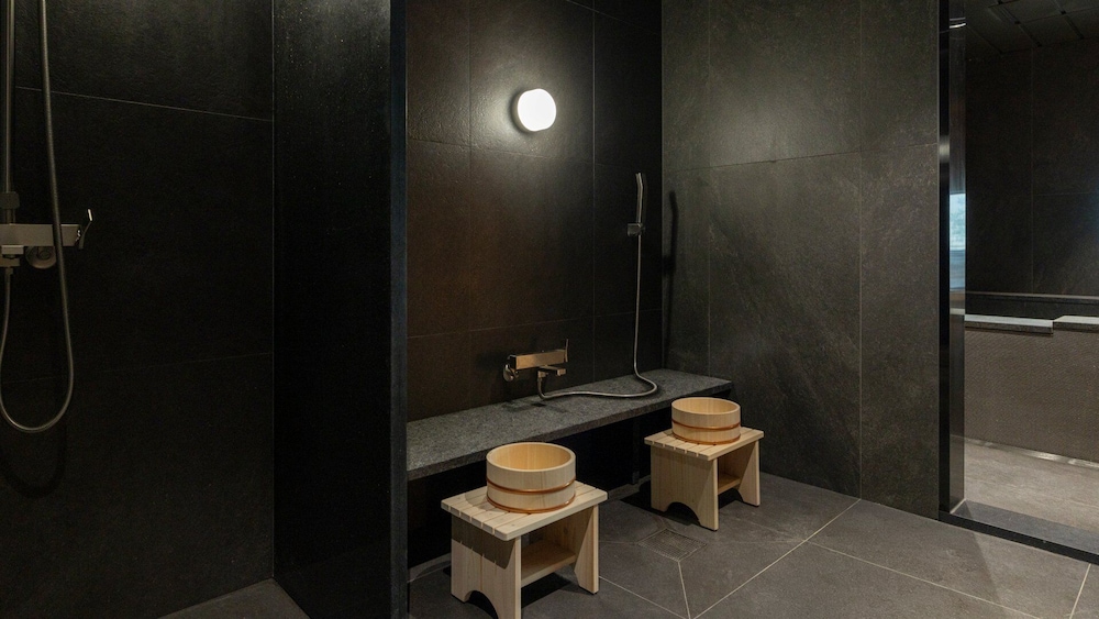 Private spa tub