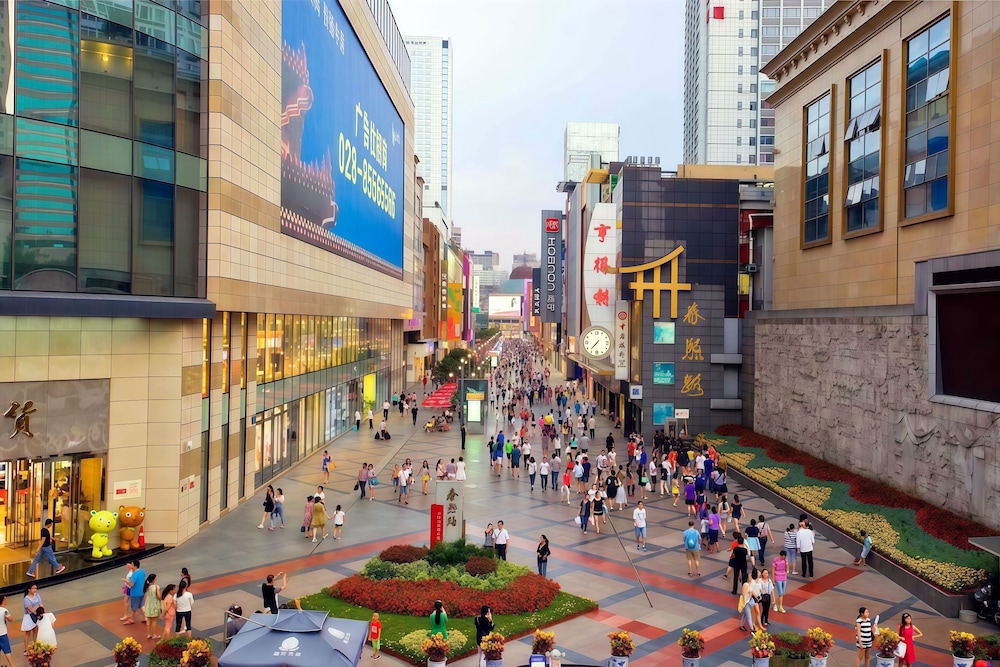 Shopping mall