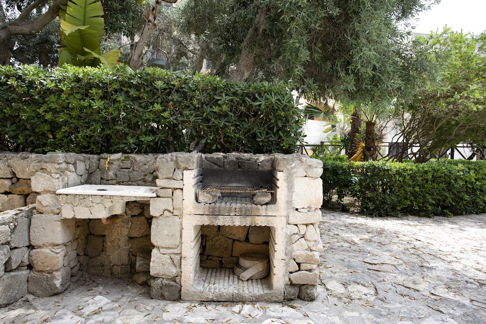 BBQ/picnic area