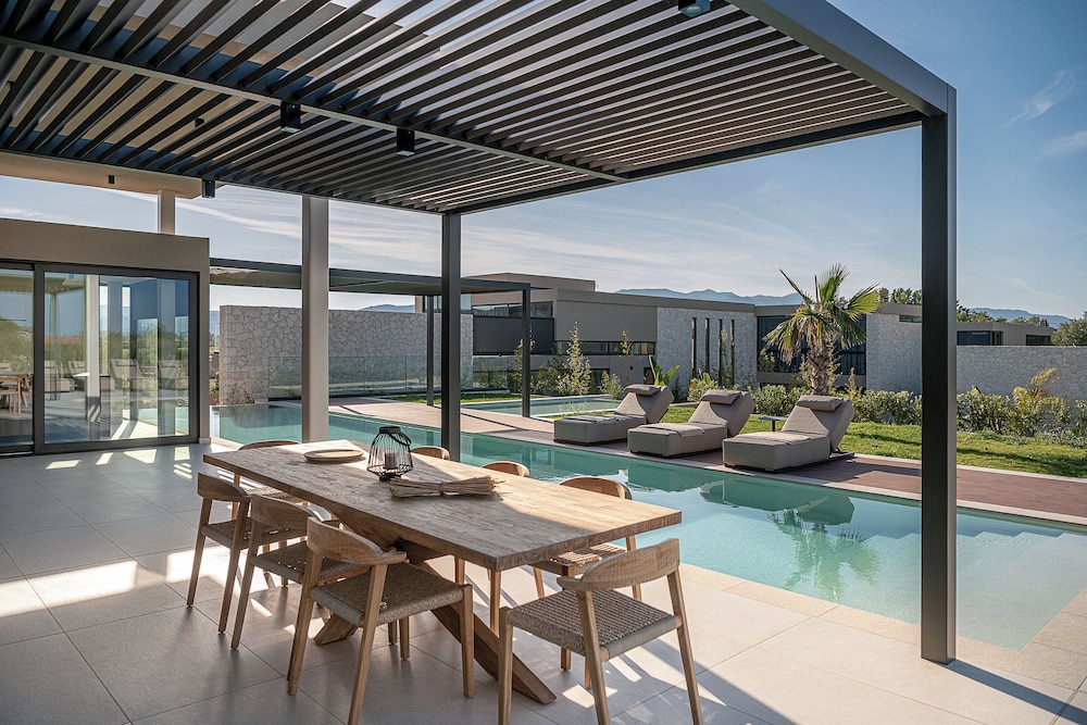 Private pool