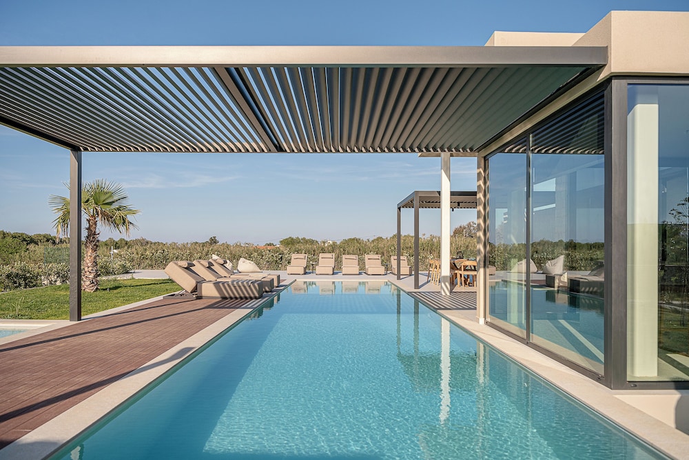 Private pool
