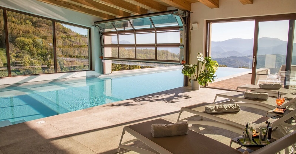 Indoor/outdoor pool