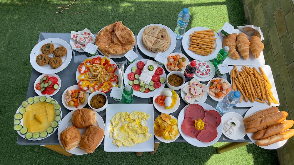Breakfast meal