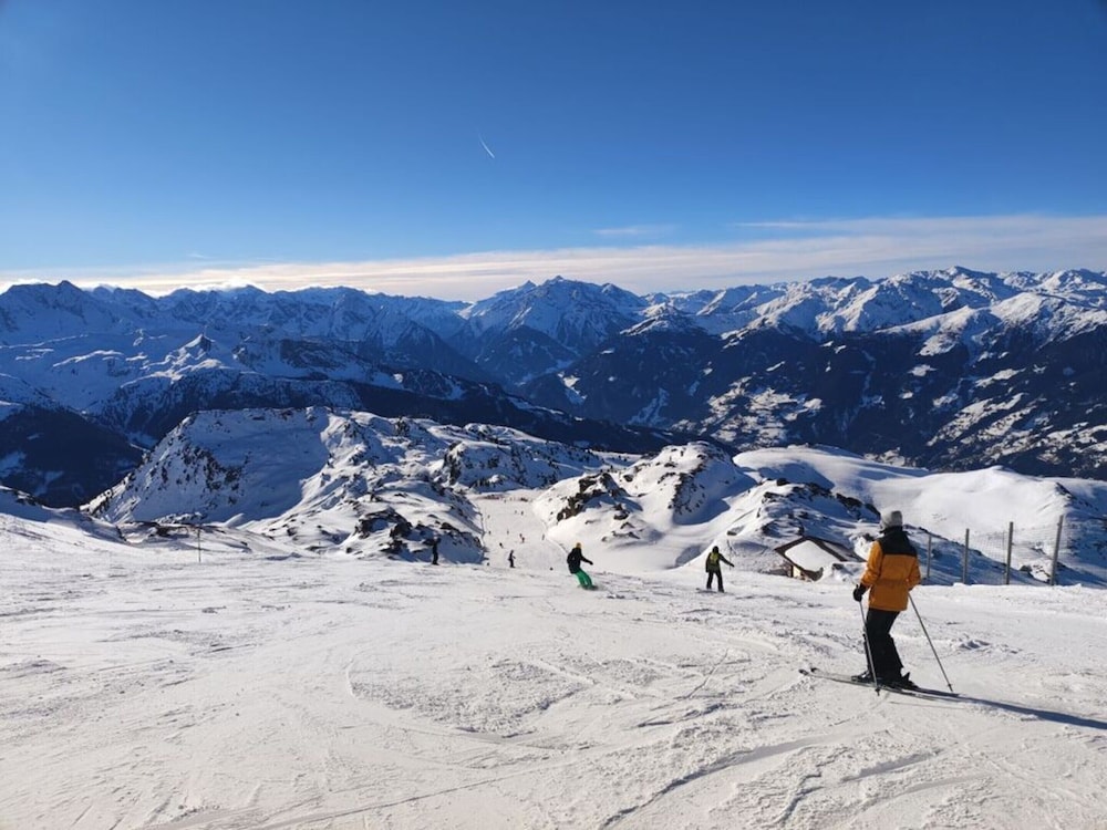 Snow and ski sports