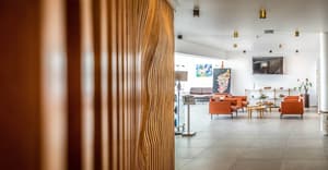 thumbnail: Interior entrance
