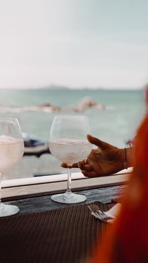 thumbnail: Bar (on property)