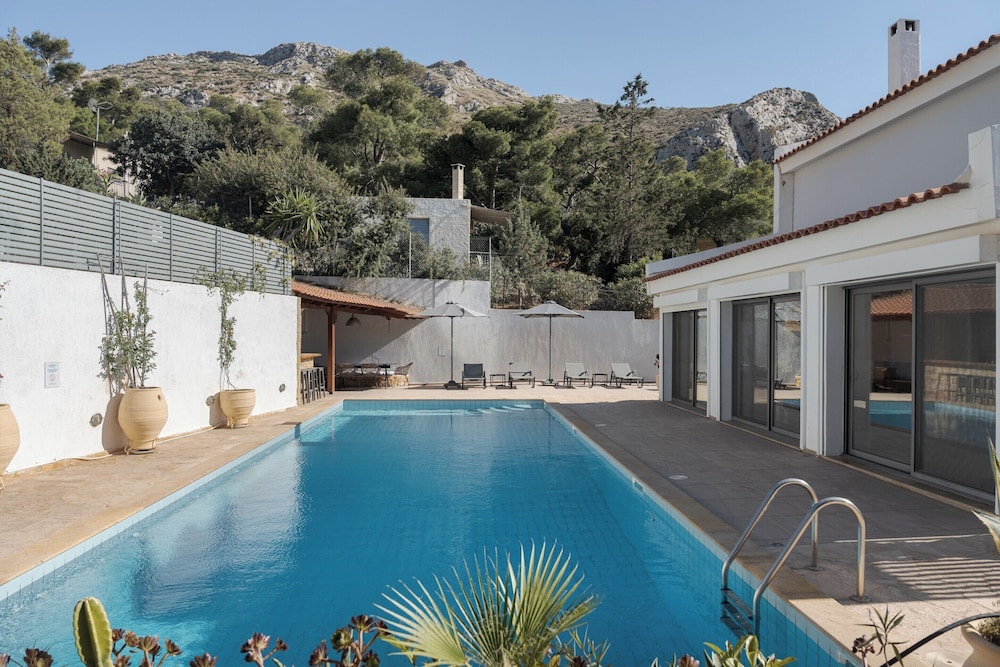Private pool