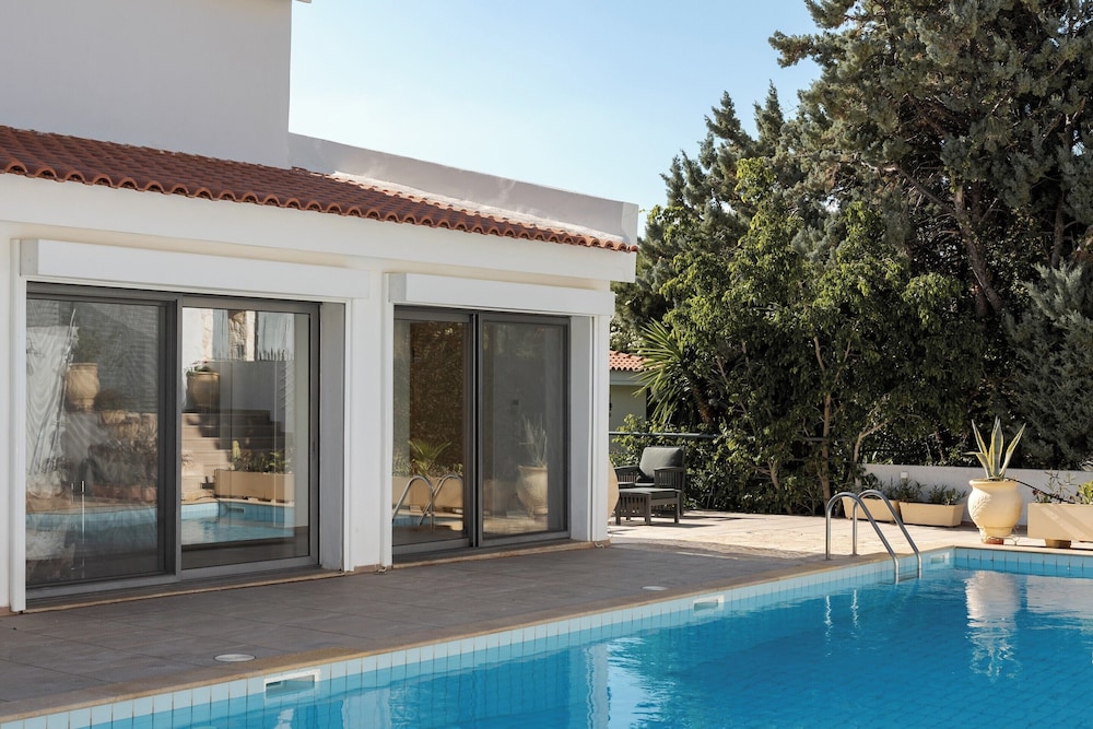 Private pool
