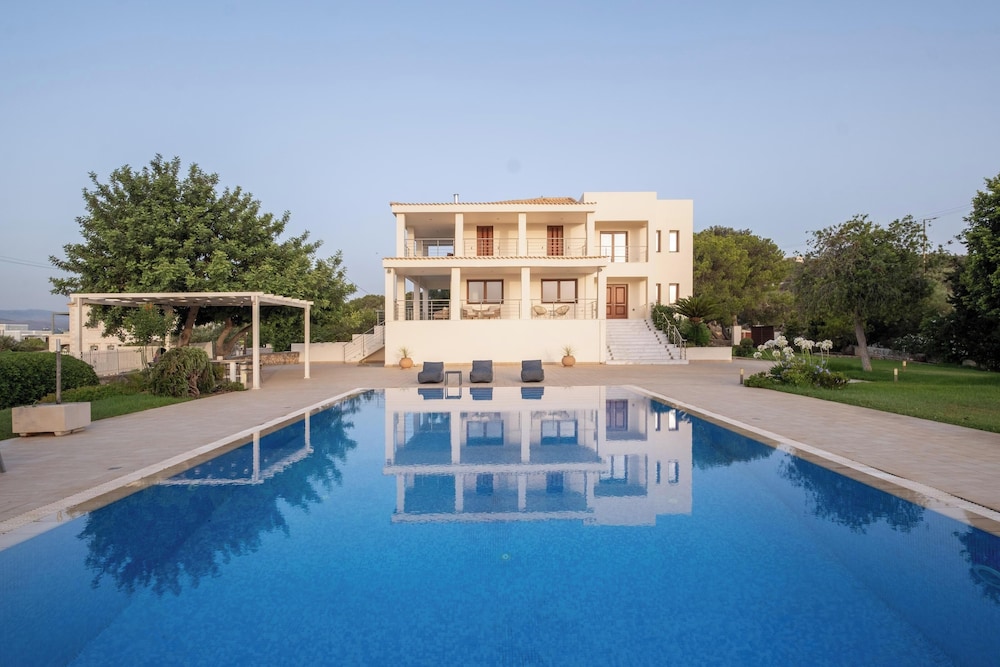 Private pool