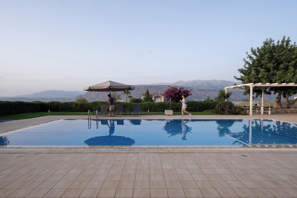 Private pool