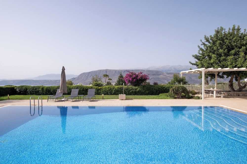 Private pool