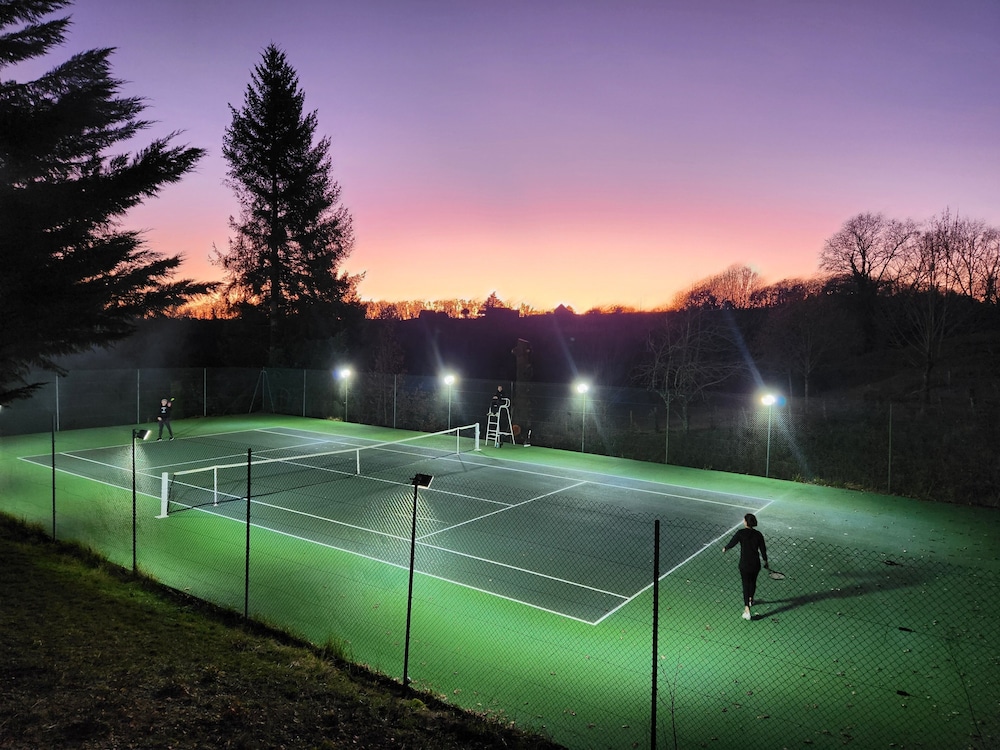 Tennis court