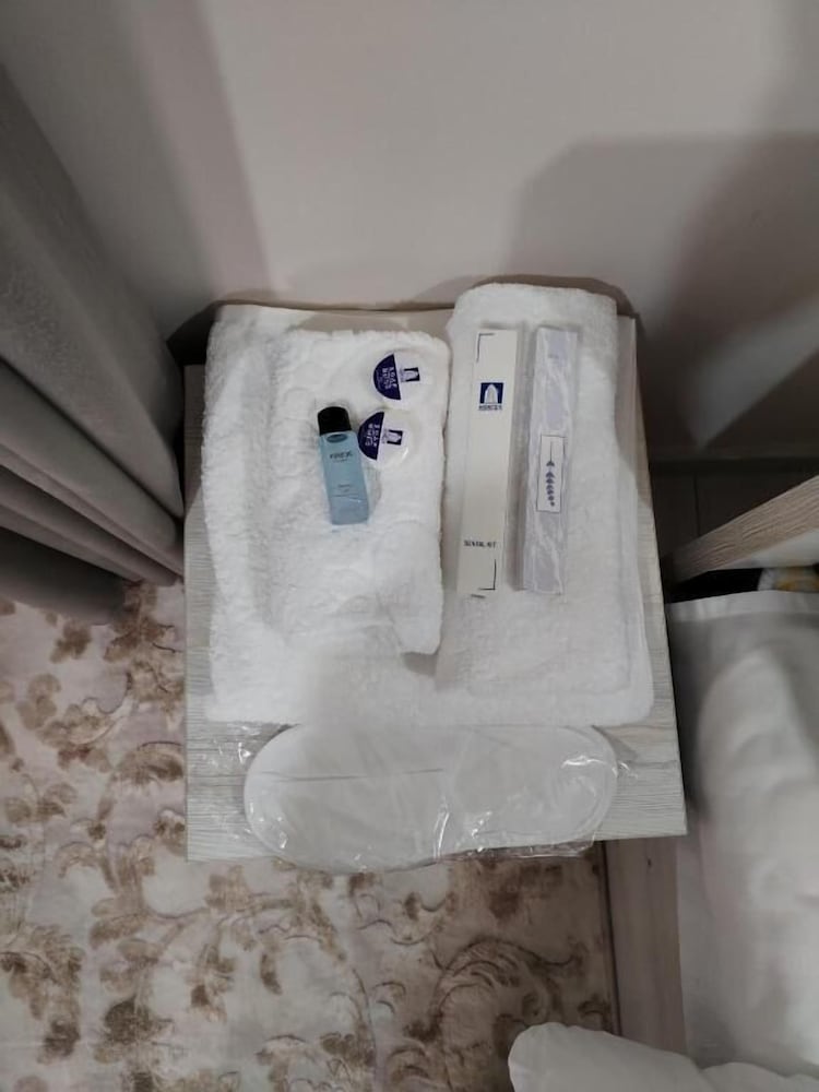 Bathroom amenities