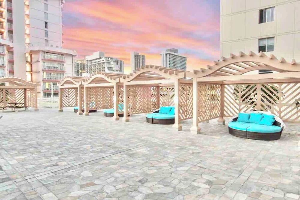 Sundeck