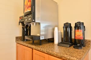 thumbnail: Breakfast area