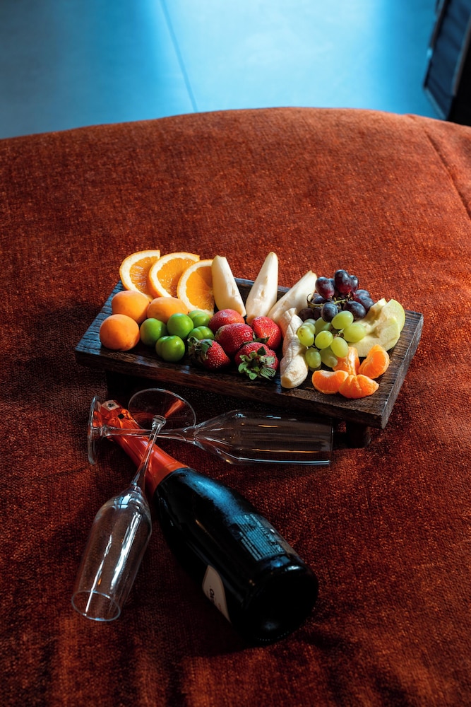 Champagne service